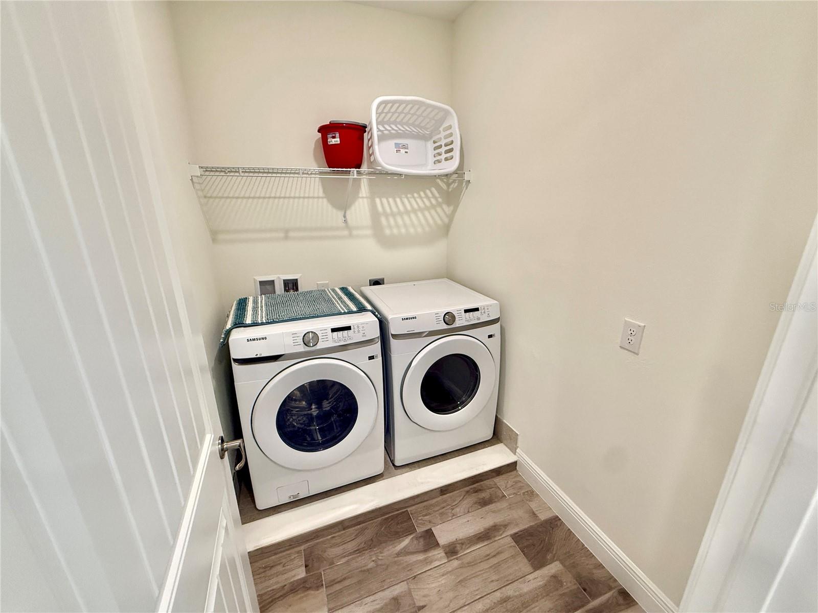 ROLLING OAKS PH 7 - Residential Lease