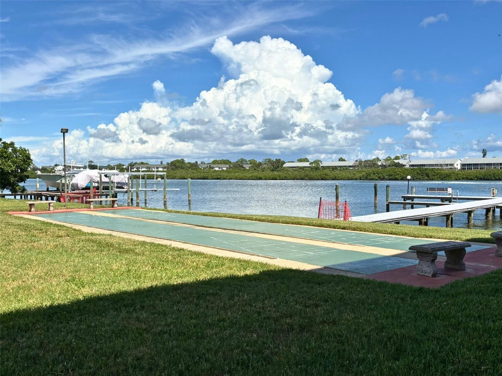 BAY MARINER THE CONDO - Residential