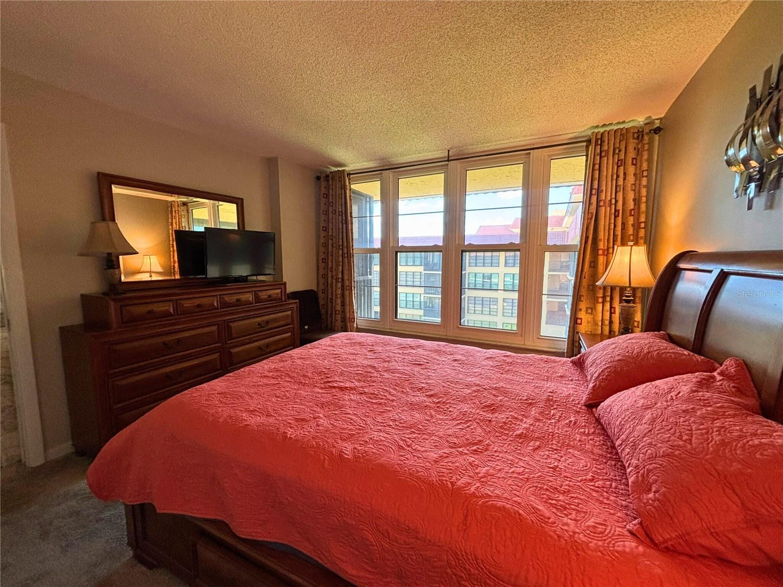 BAY MARINER THE CONDO - Residential