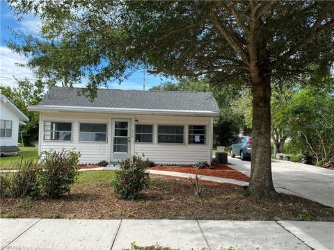 A home in PUNTA GORDA