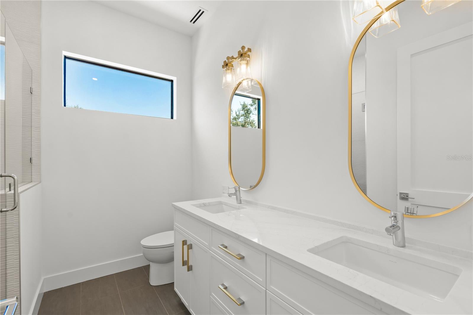 GRANADA - Residential