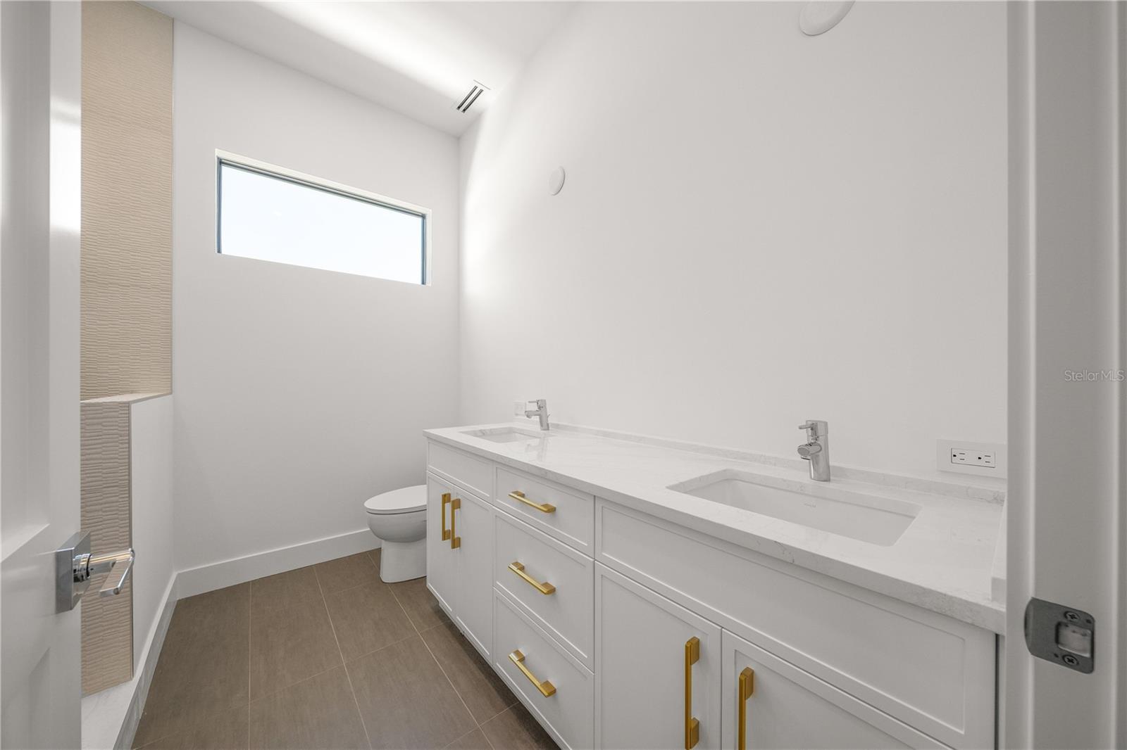 GRANADA - Residential