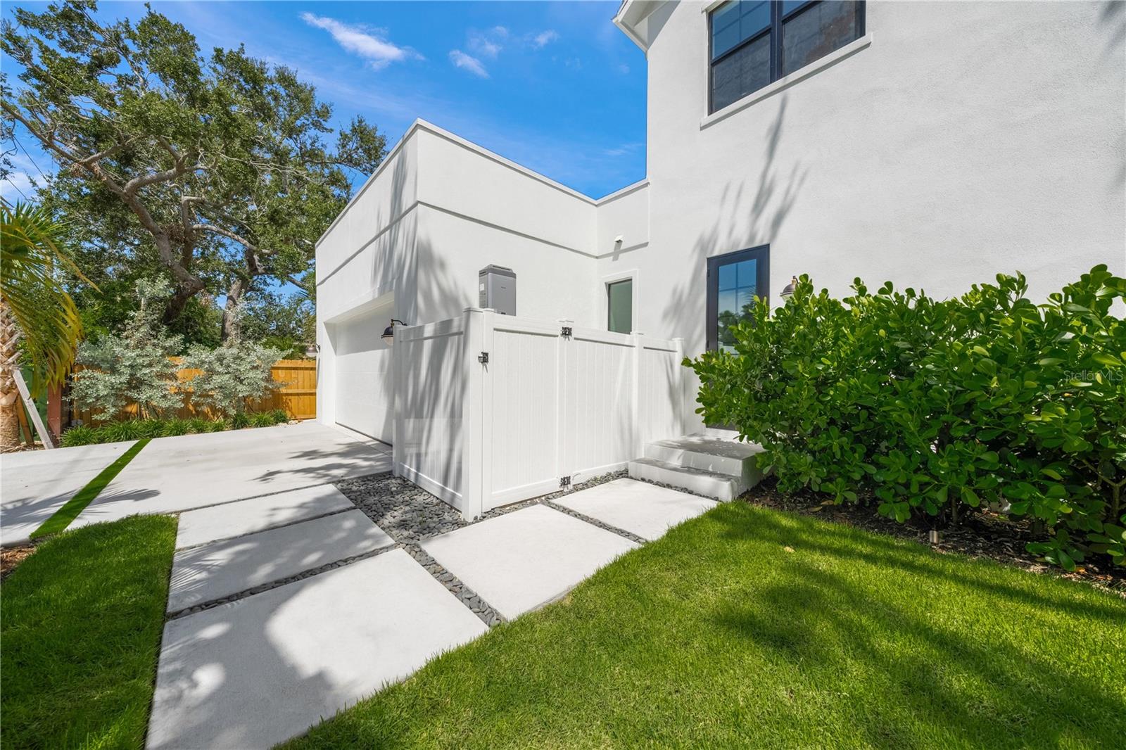 GRANADA - Residential