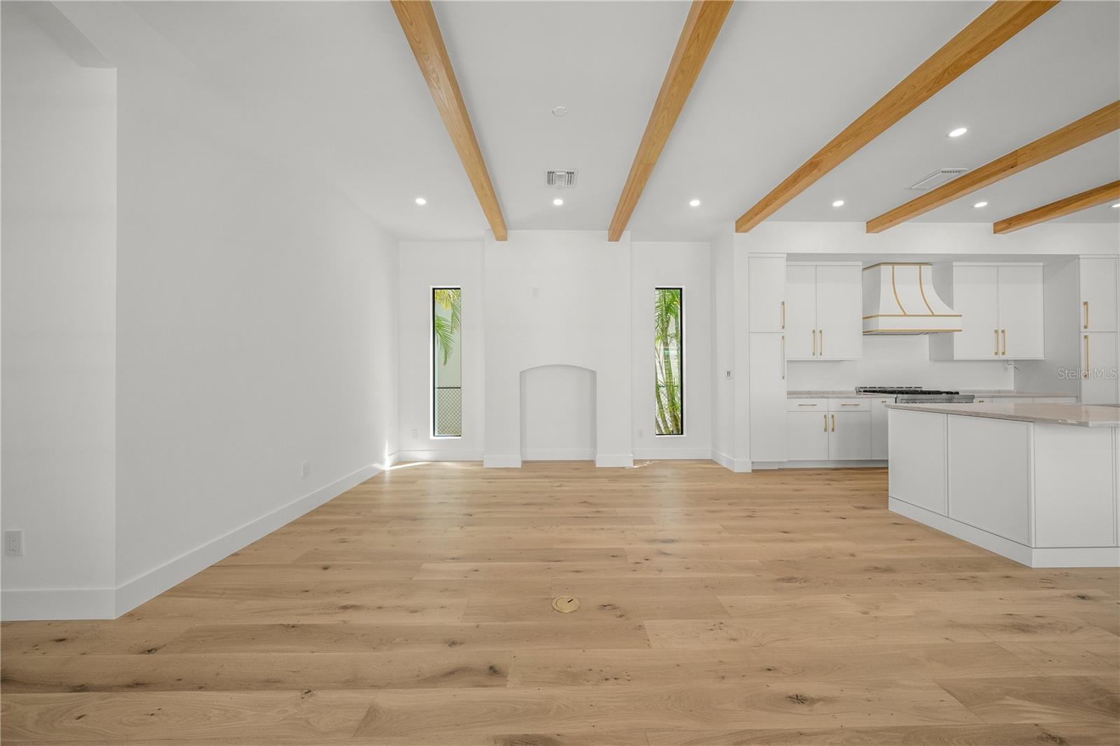 1648 BONITA LANE