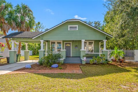 Photo of 304 W Henry Avenue, Tampa, FL 33604 (MLS # TB8464703)