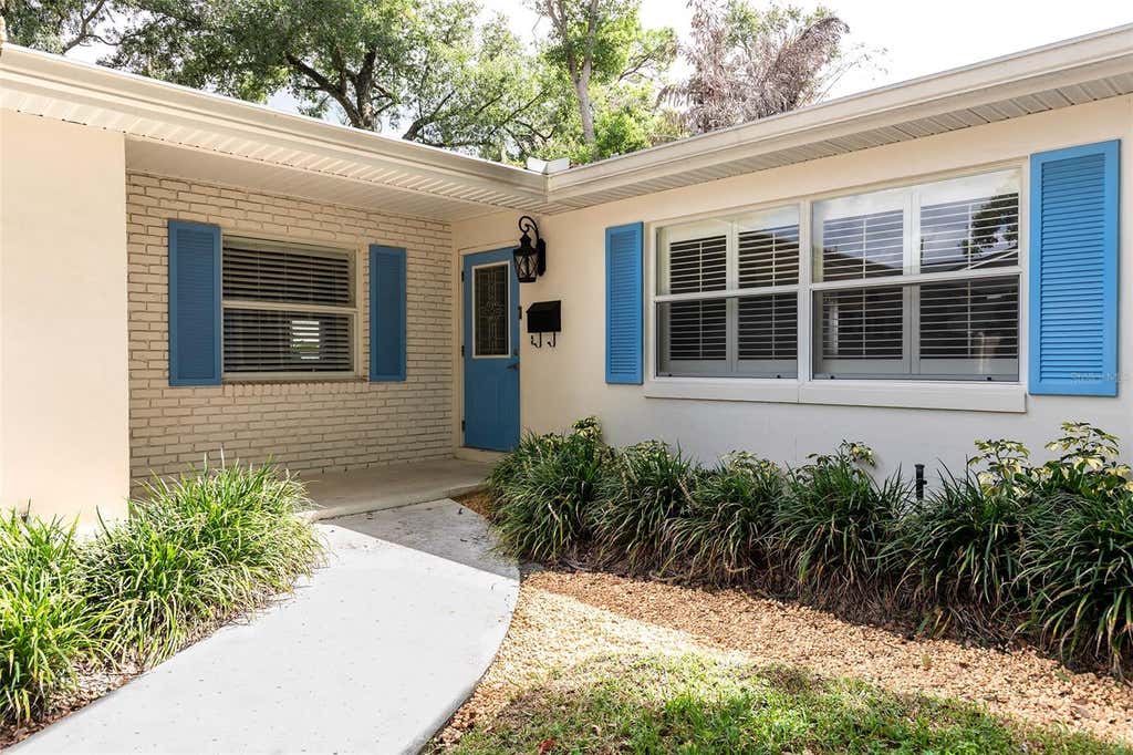 Photo of 1761 Tippicanoe Trail, Maitland, FL 32751 (MLS # O6434173)