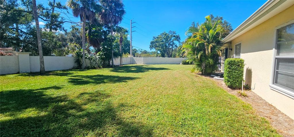 Photo of 4297 Oakhurst Circle E #3051, Sarasota, FL 34233 (MLS # A4667705)