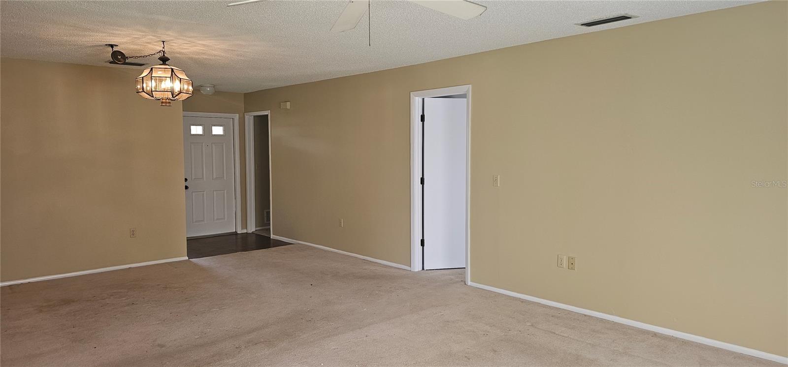 4297 OAKHURST CIRCLE E 3051