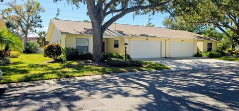 4297 OAKHURST CIRCLE E 3051 SARASOTA FL 34233