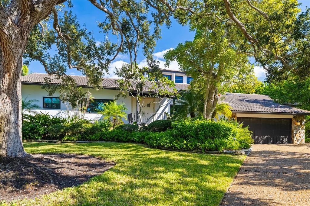 Photo of 560 Harbor Cove Circle, Longboat Key, FL 34228 (MLS # A4672059)