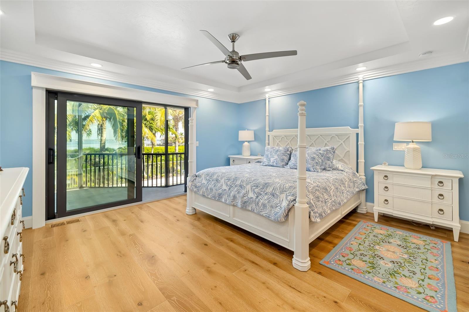 BAY ISLES - Residential