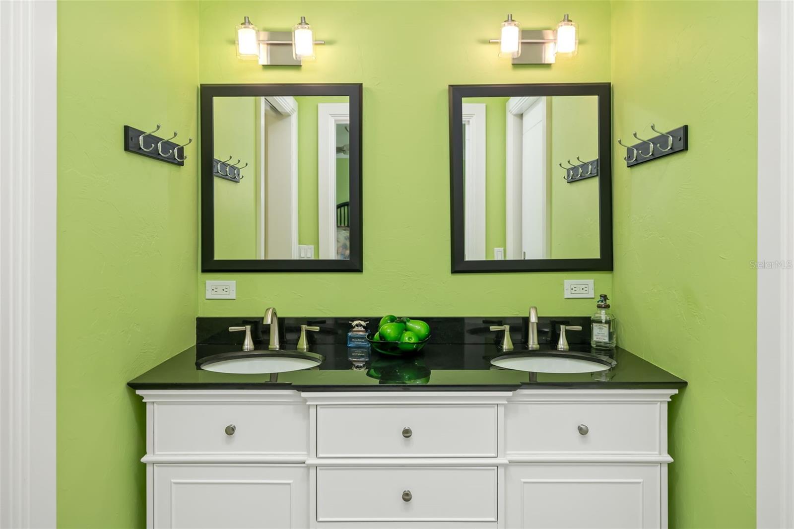 BAY ISLES - Residential