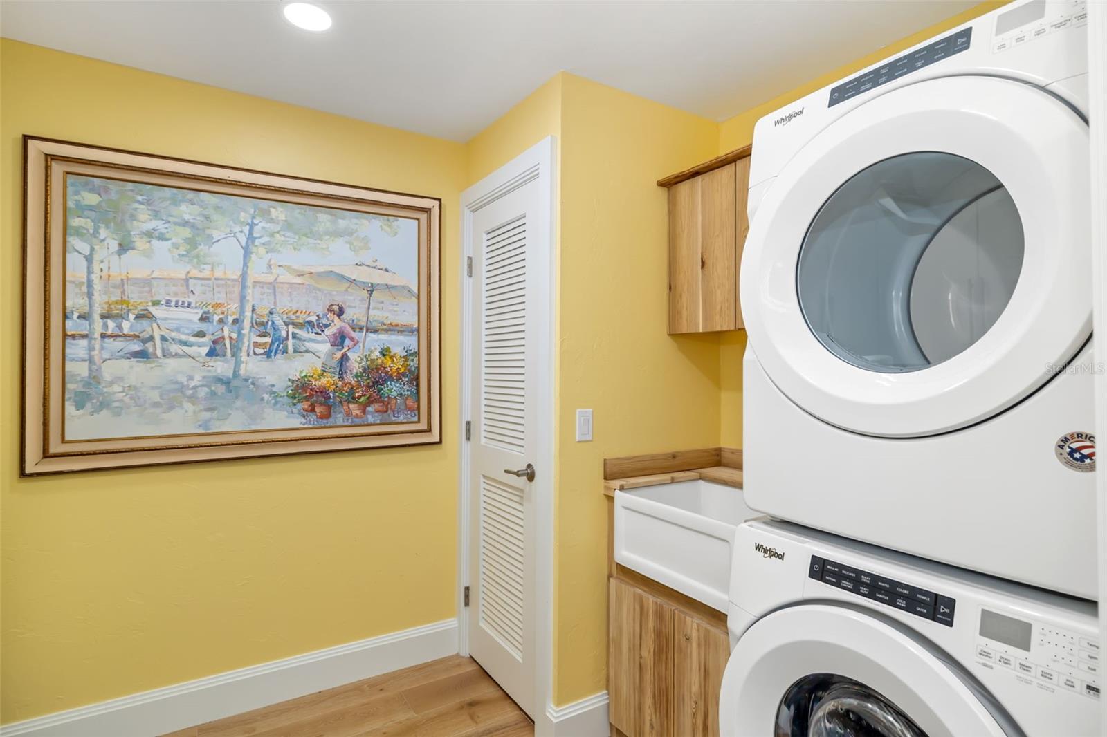 BAY ISLES - Residential