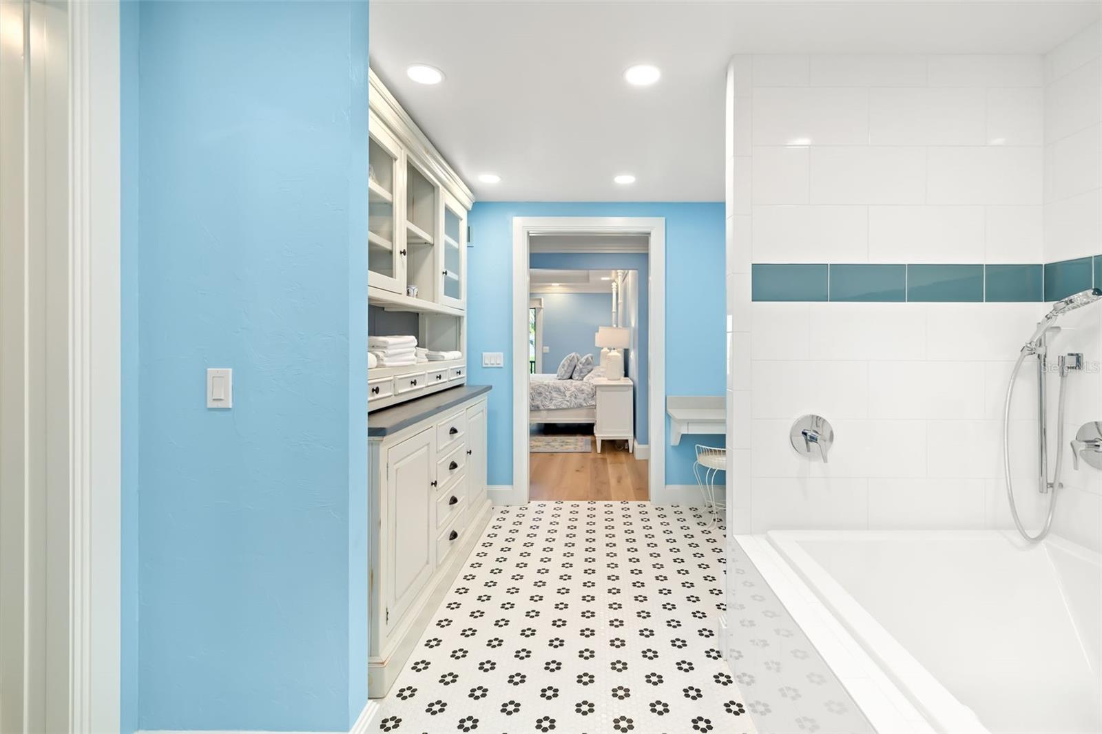 BAY ISLES - Residential