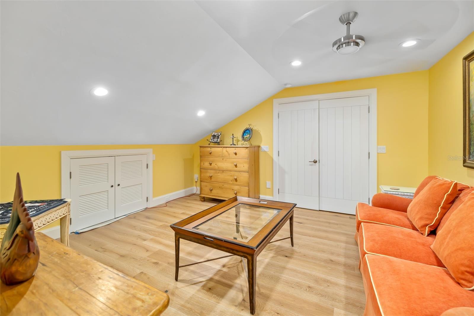 BAY ISLES - Residential