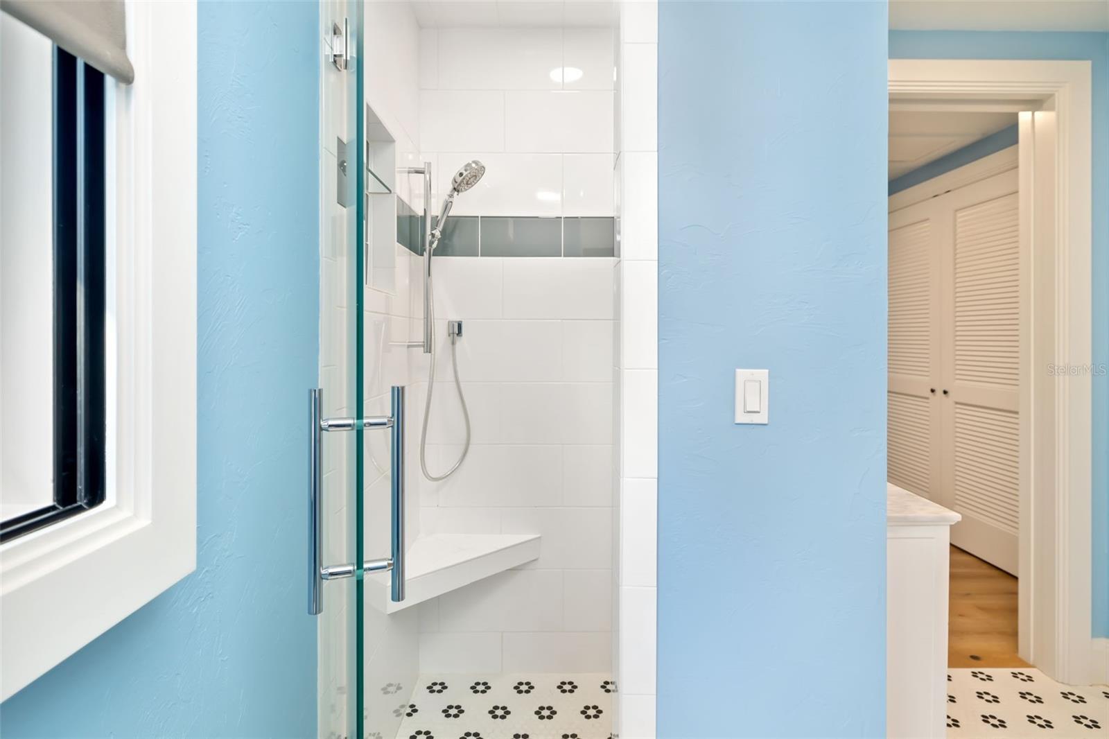 BAY ISLES - Residential