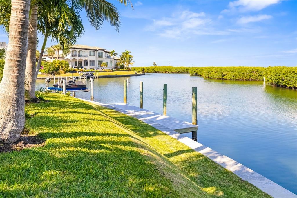 Photo of 560 Harbor Cove Circle, Longboat Key, FL 34228 (MLS # A4672059)