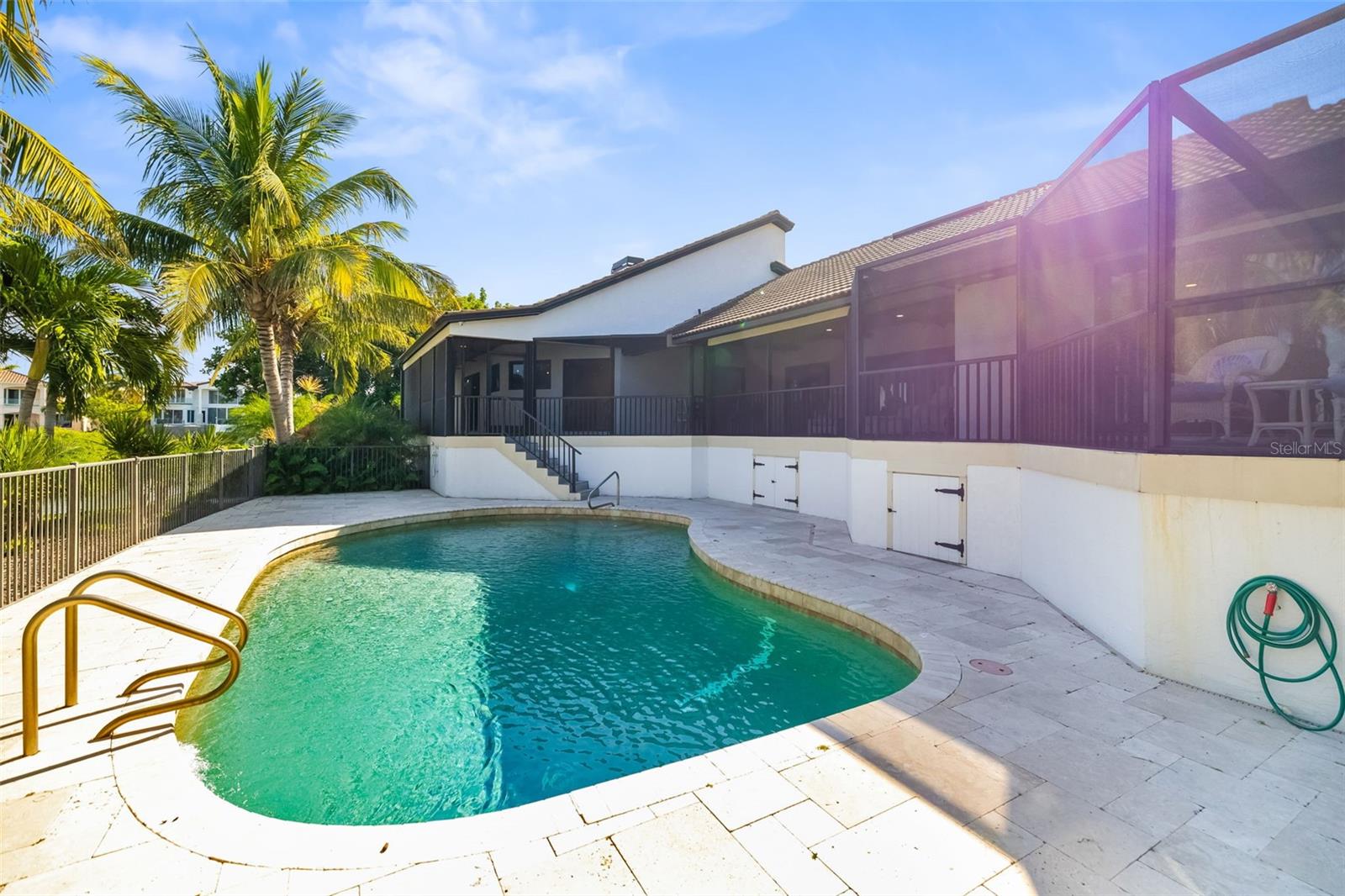 BAY ISLES - Residential