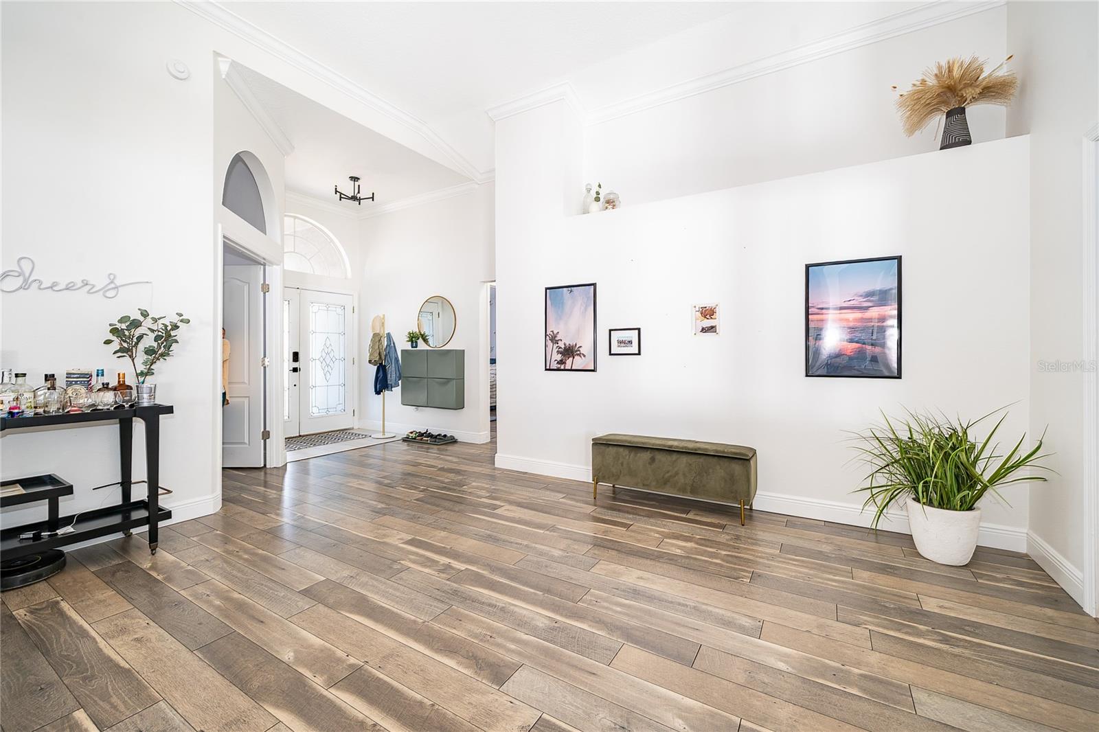 814 WINDERGROVE COURT