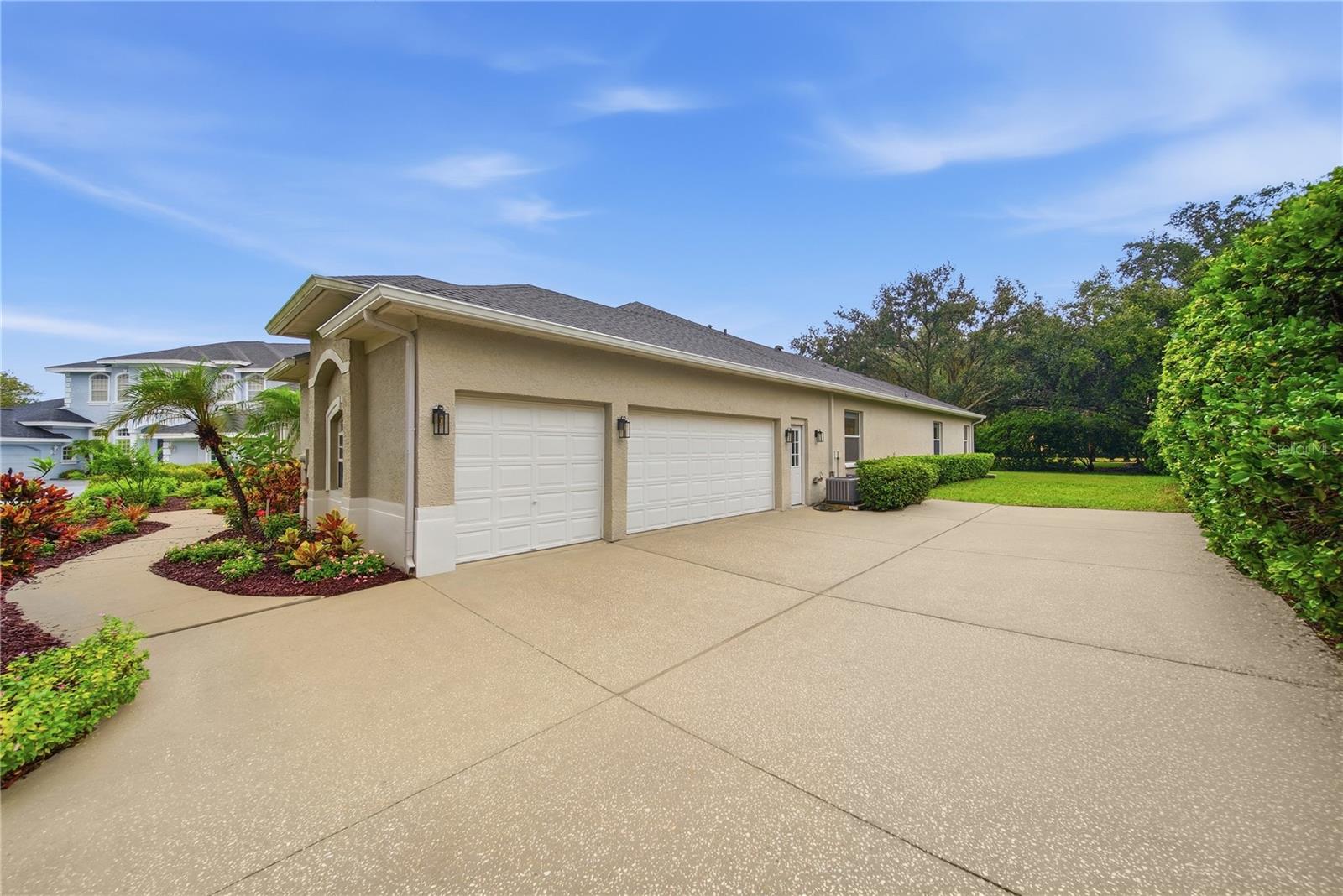 4034 EXECUTIVE DRIVE