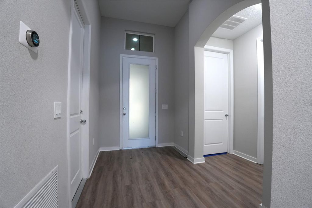 Photo of 2004 E Grant Avenue, Orlando, FL 32806 (MLS # O6392497)