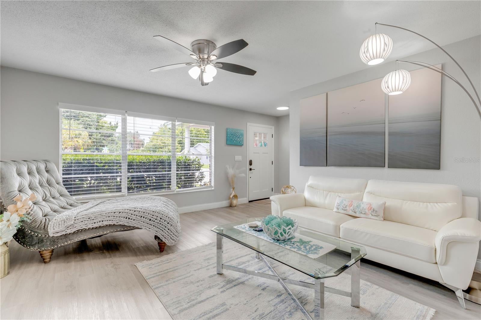 2952 CARRIAGE DRIVE