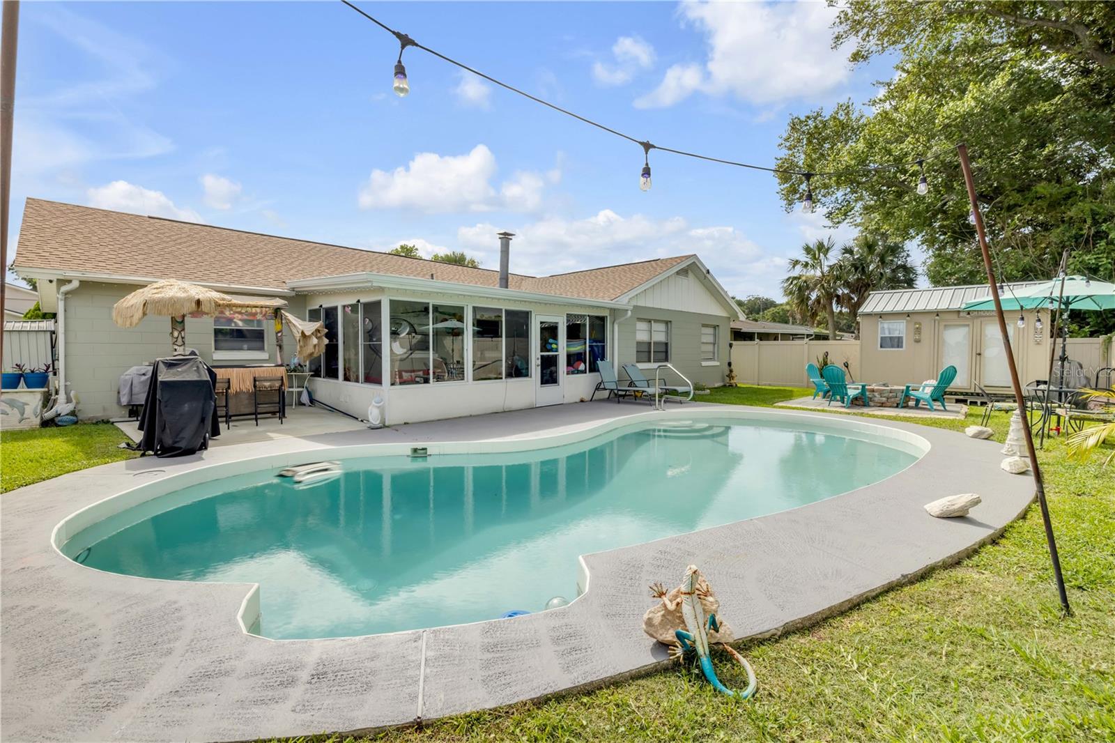 2952 CARRIAGE DRIVE
