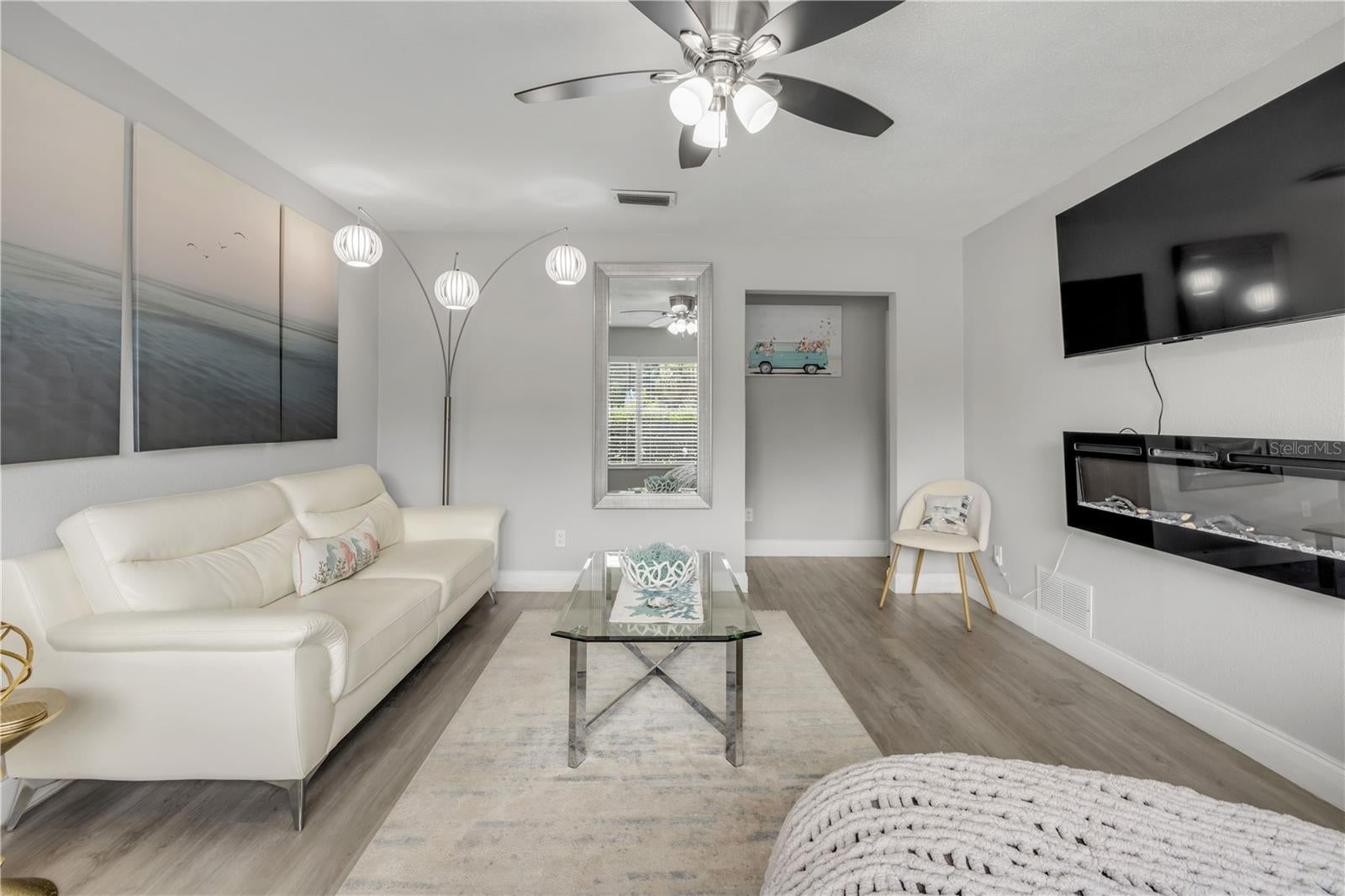 2952 CARRIAGE DRIVE