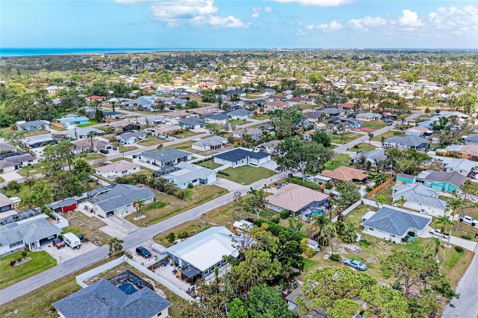 SOUTH VENICE - Residential