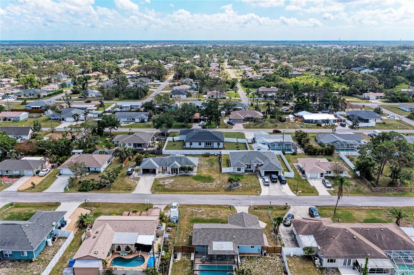 SOUTH VENICE - Residential
