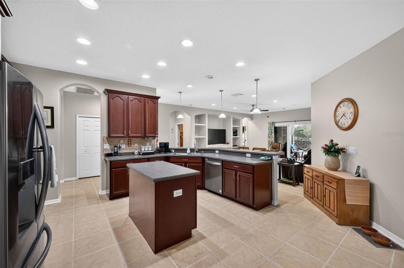 WATERS EDGE - Residential