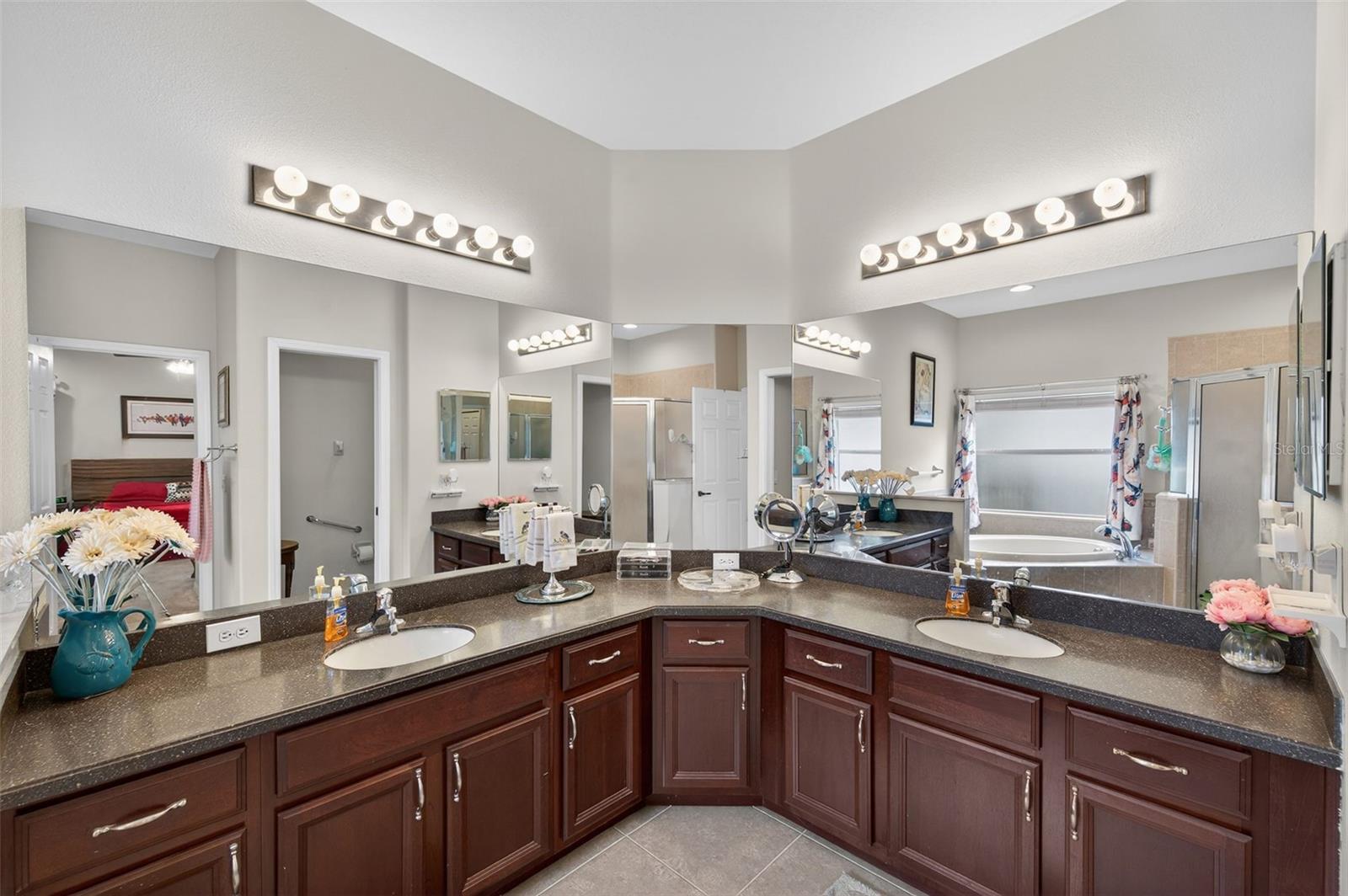 WATERS EDGE - Residential