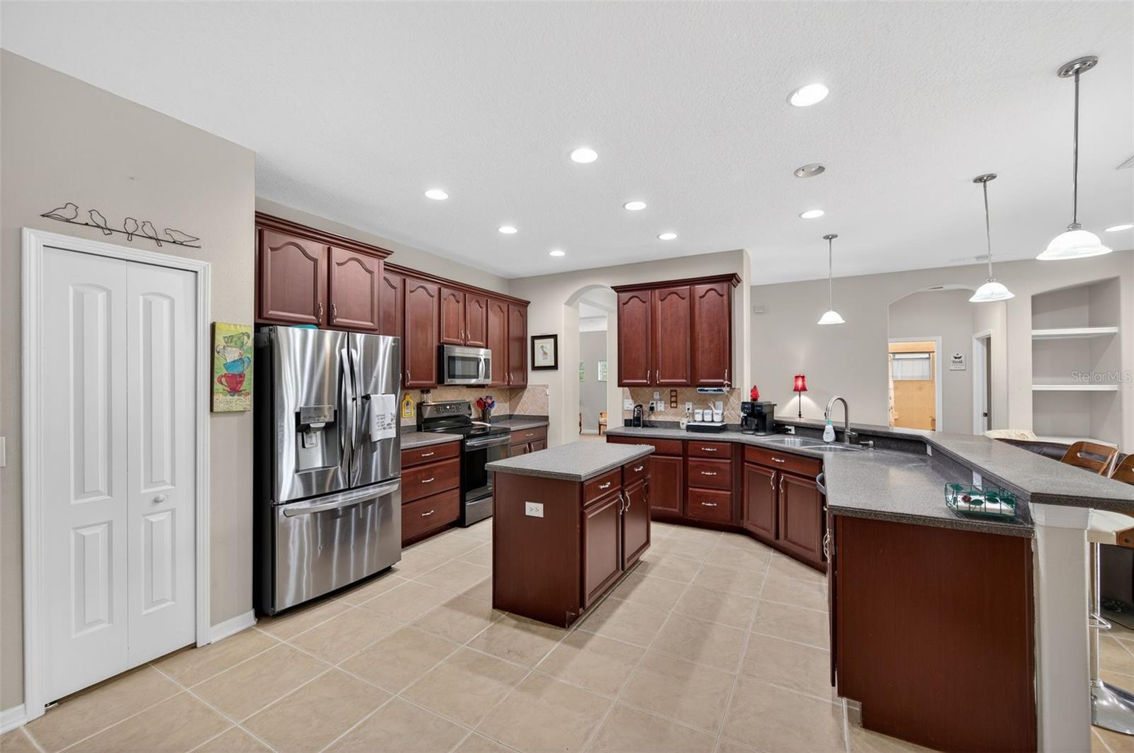 WATERS EDGE - Residential