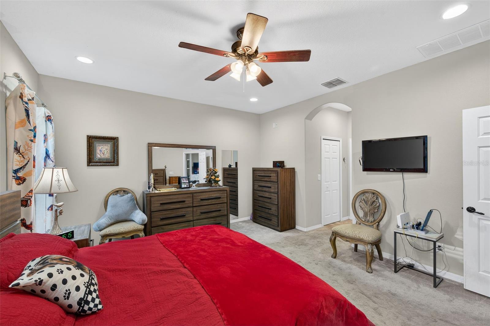 WATERS EDGE - Residential