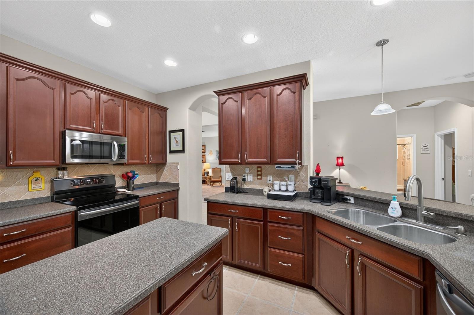 WATERS EDGE - Residential