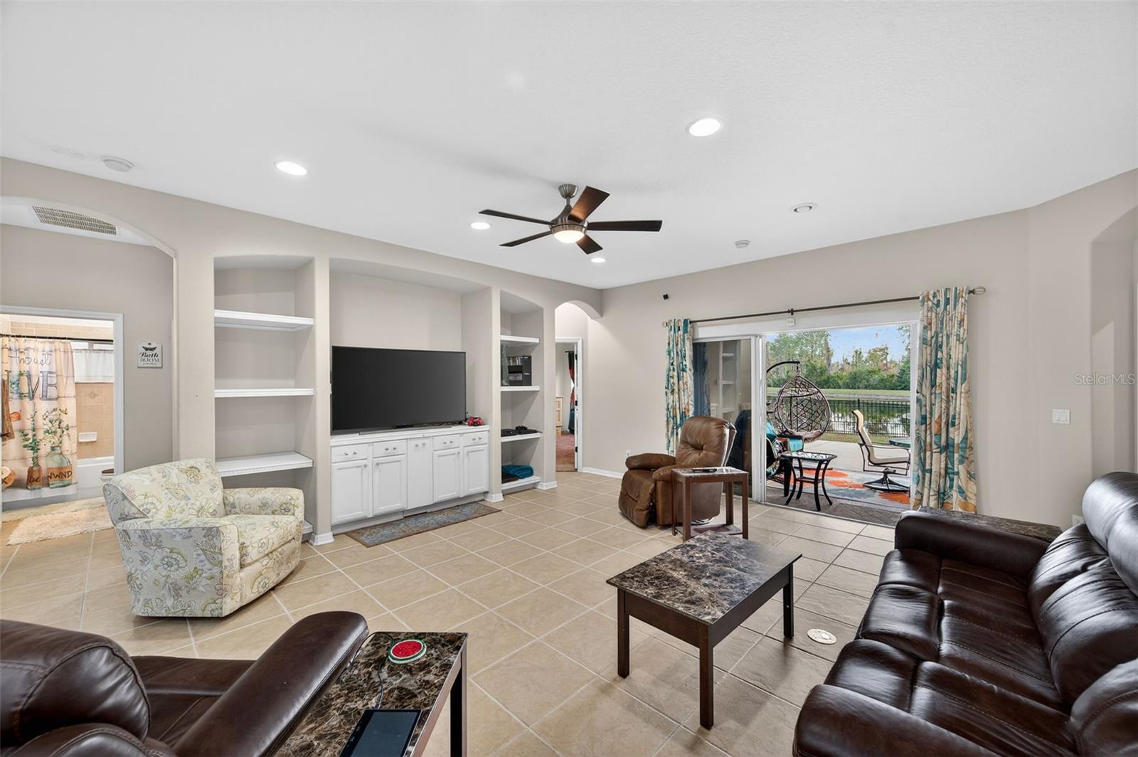 WATERS EDGE - Residential