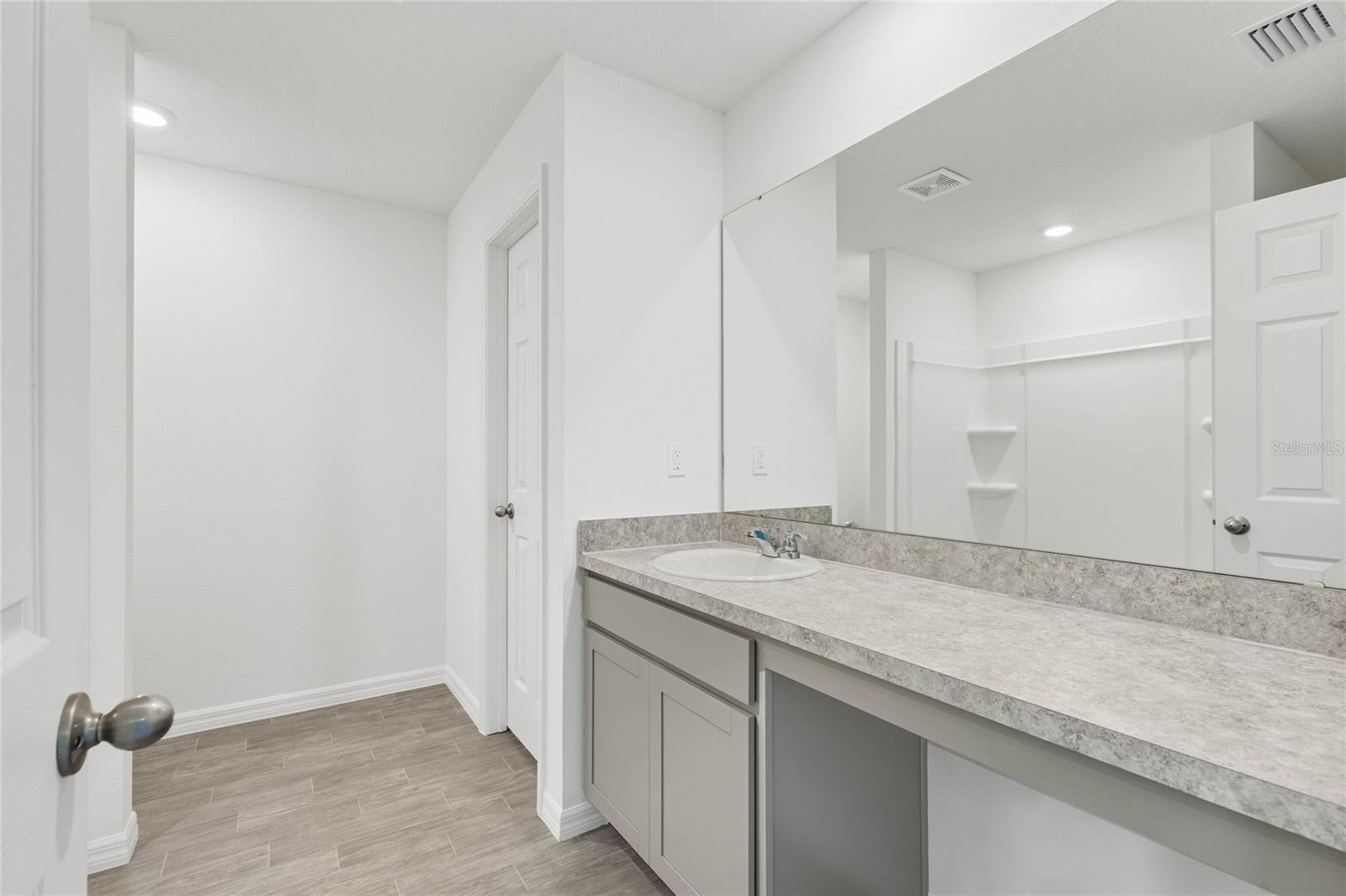 PALM COAST SEC 32 - Residential Lease