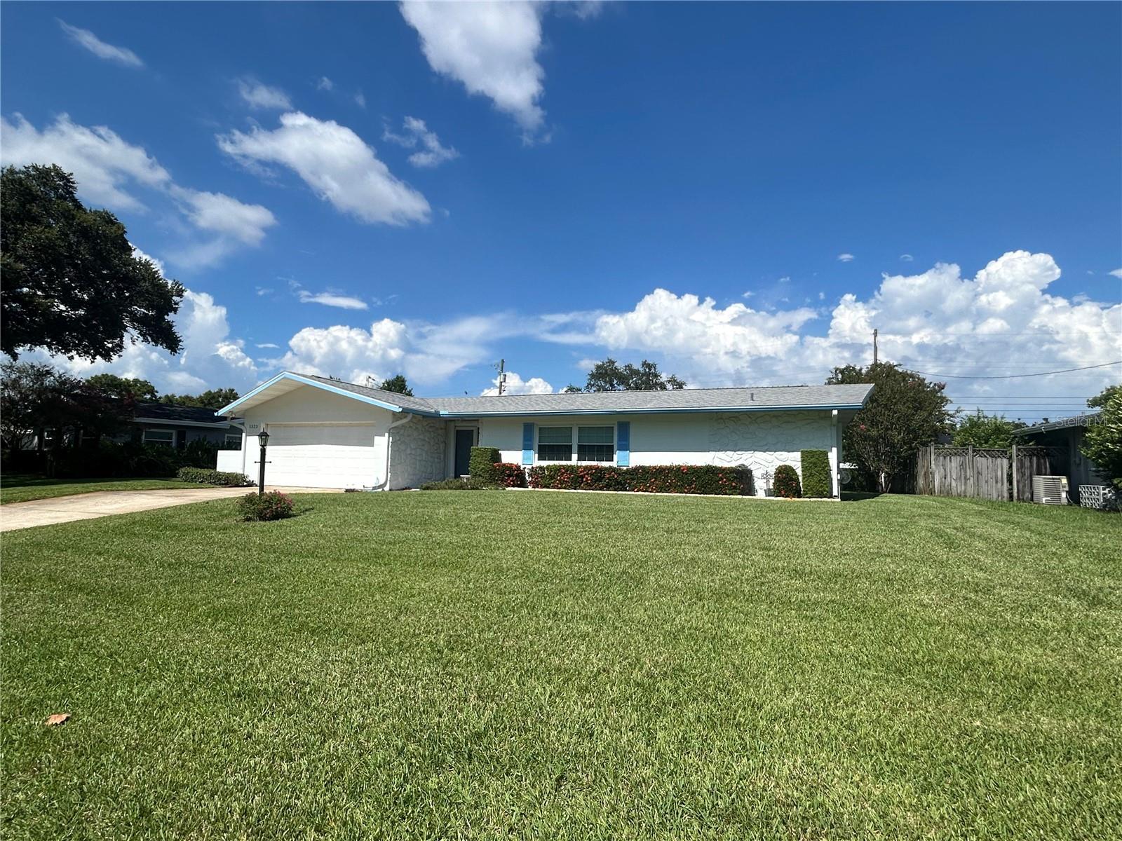 1323 FAIRFIELD DRIVE