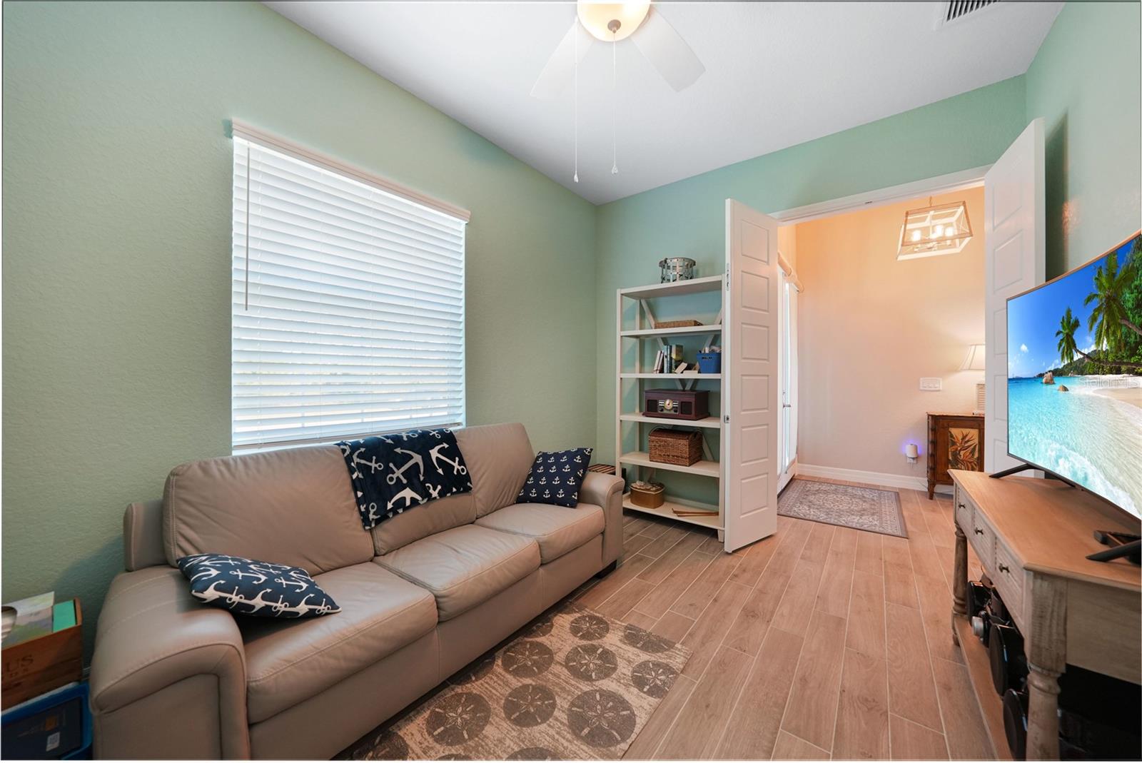 ROTONDA LAKES - Residential