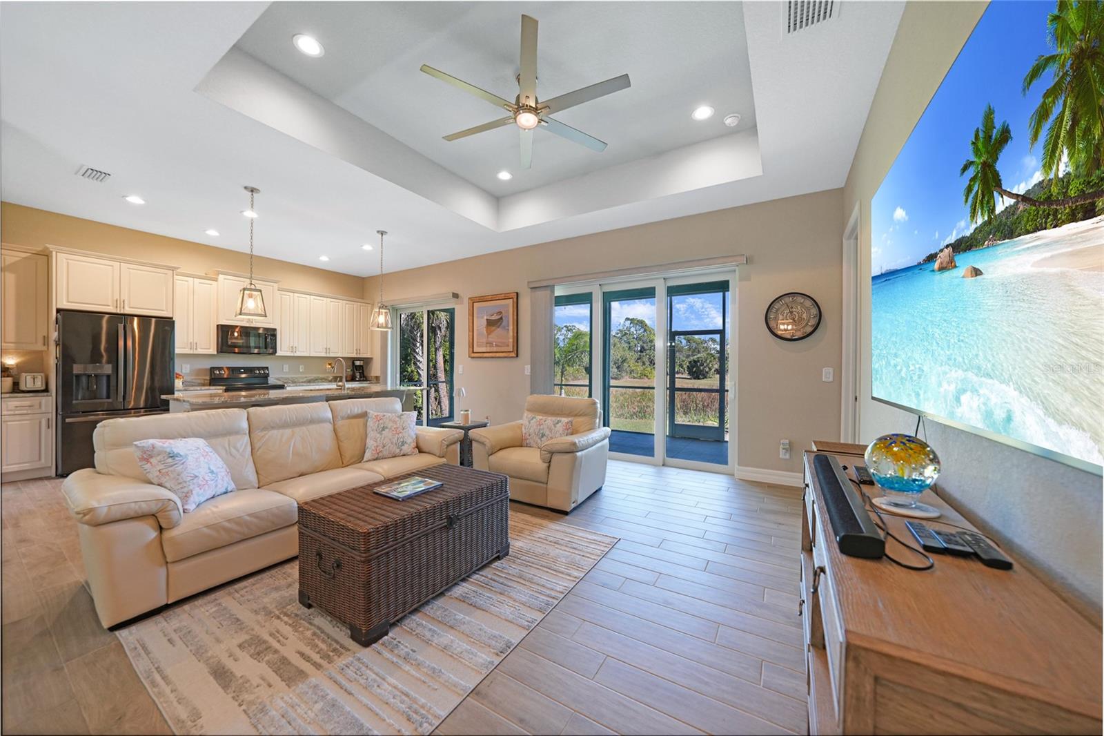 ROTONDA LAKES - Residential