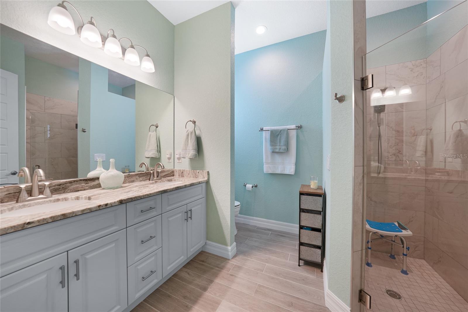 ROTONDA LAKES - Residential