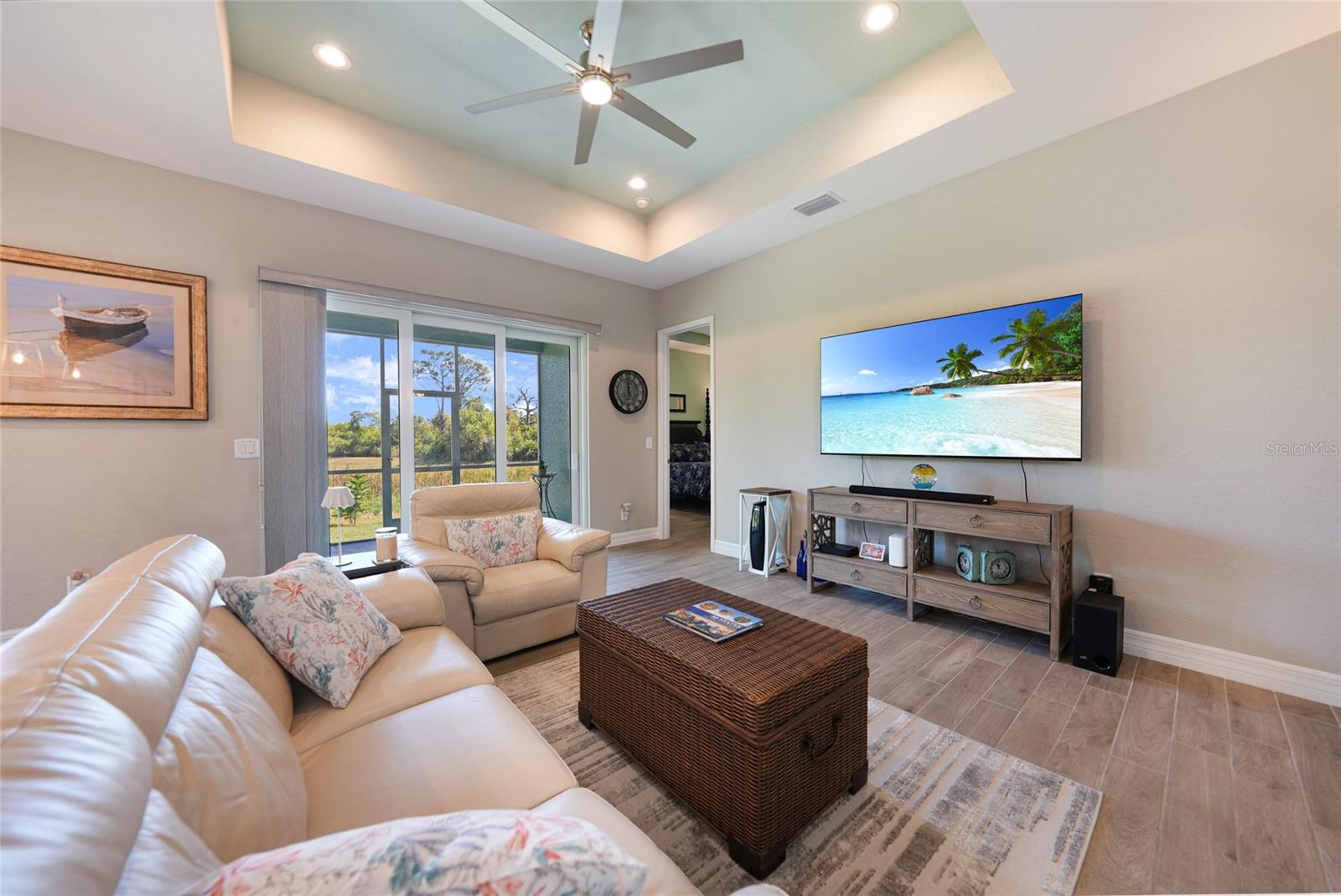 ROTONDA LAKES - Residential