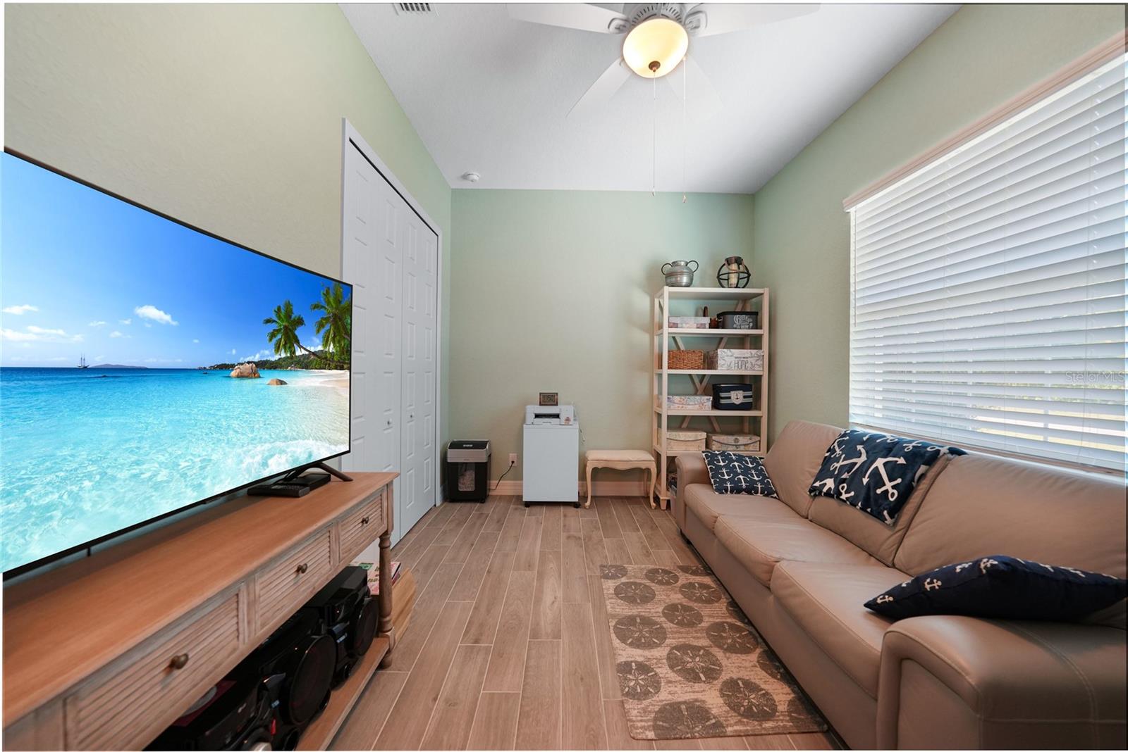 ROTONDA LAKES - Residential