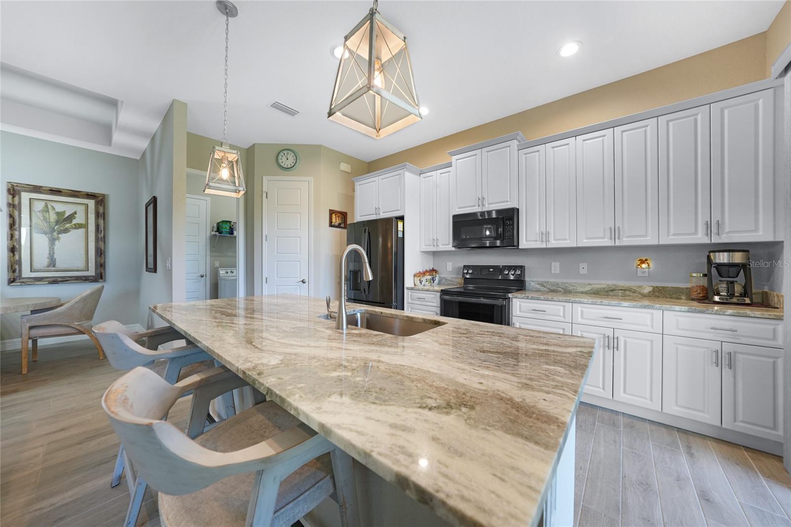 ROTONDA LAKES - Residential