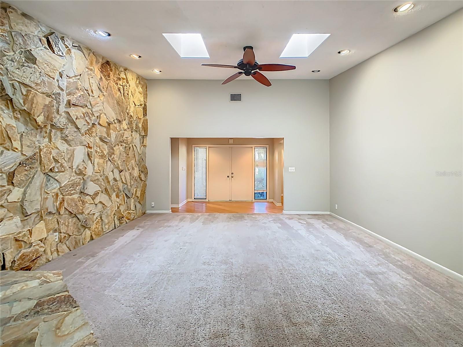 WESTLAKE VILLAGE - Residential