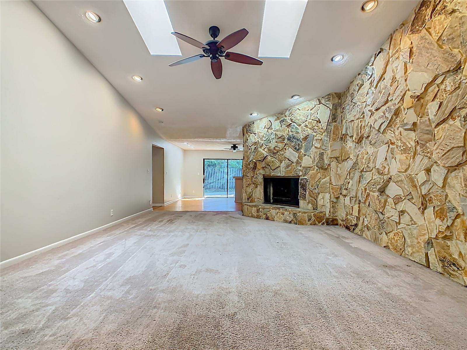 WESTLAKE VILLAGE - Residential