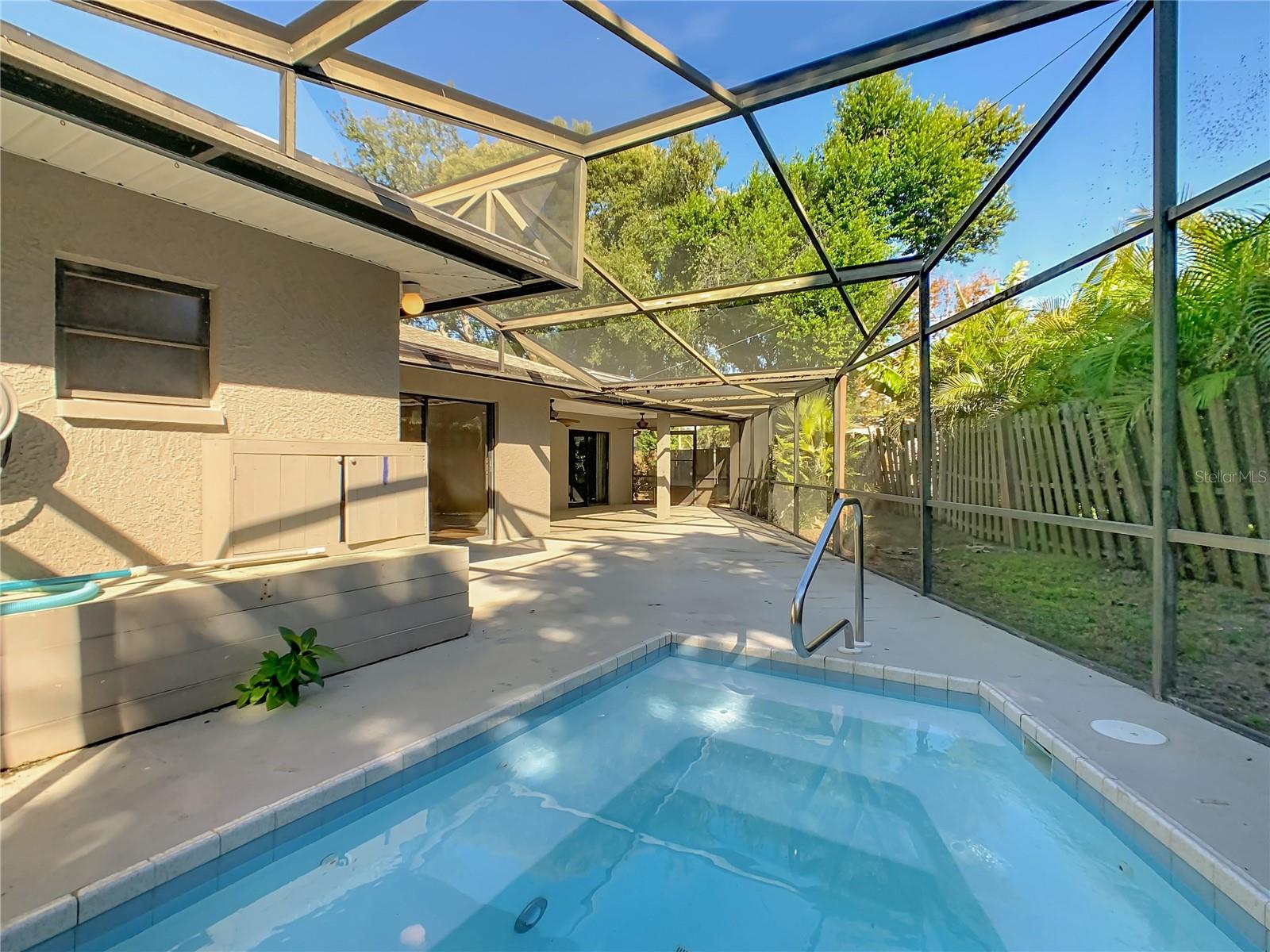 WESTLAKE VILLAGE - Residential