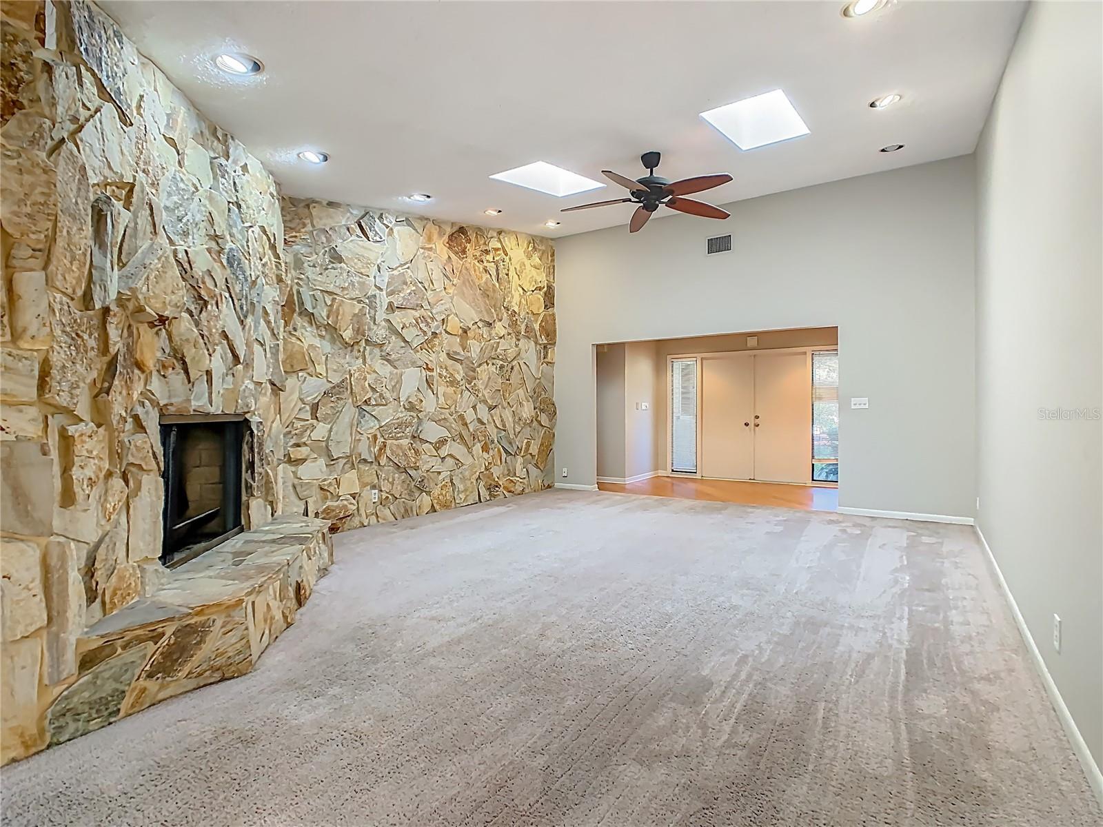 WESTLAKE VILLAGE - Residential