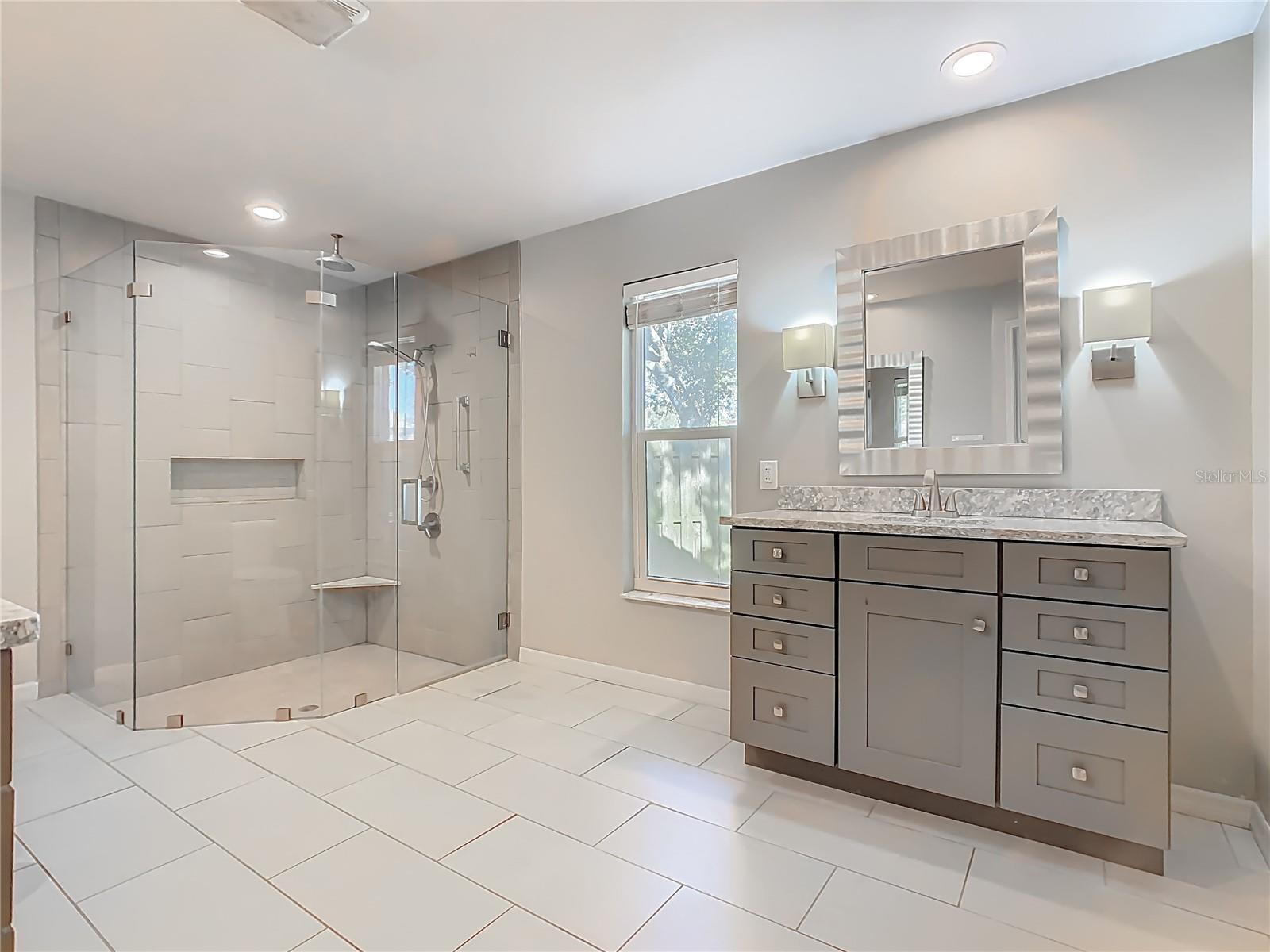 WESTLAKE VILLAGE - Residential