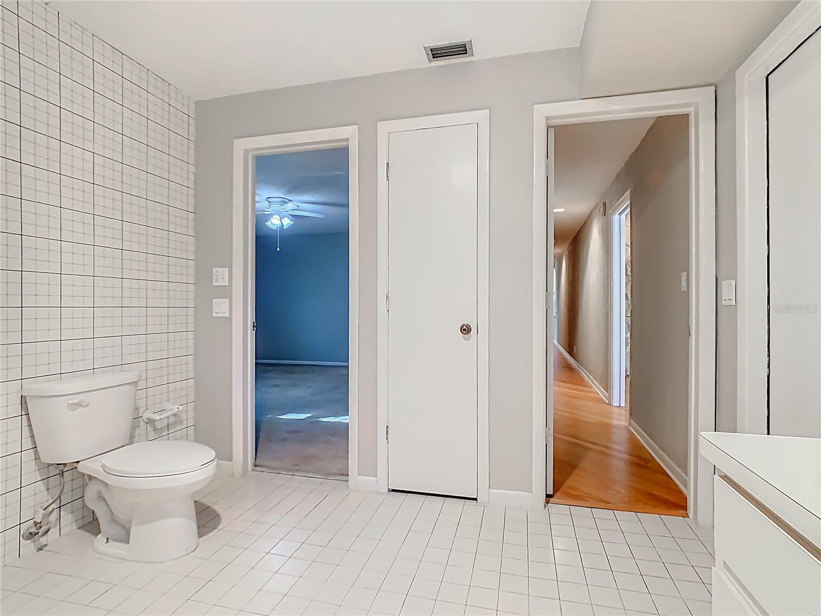 WESTLAKE VILLAGE - Residential